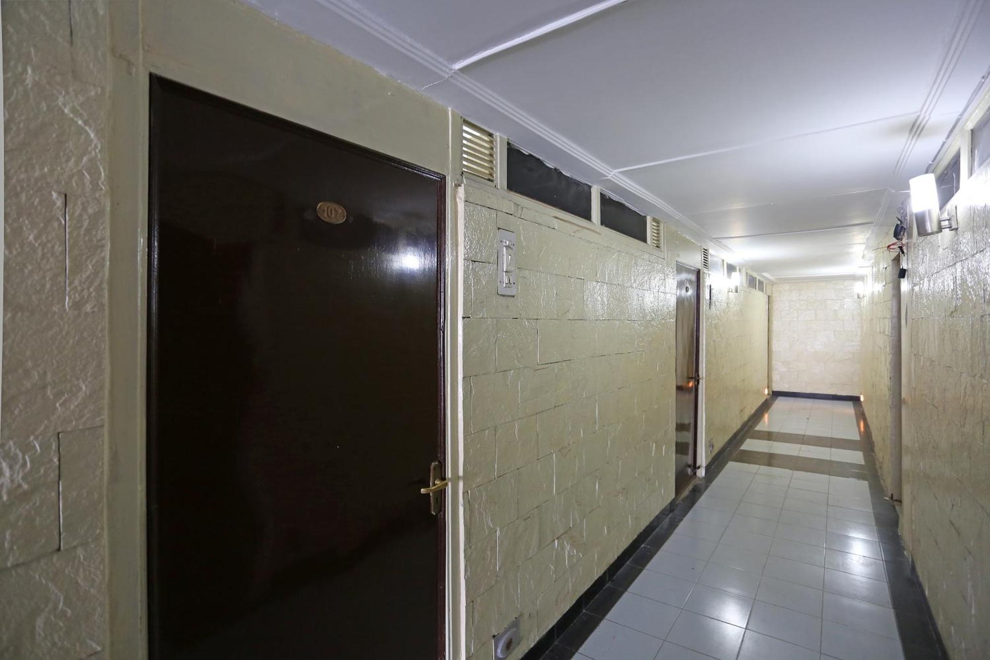 Hotel O Midtown Raipur  Bagian luar foto